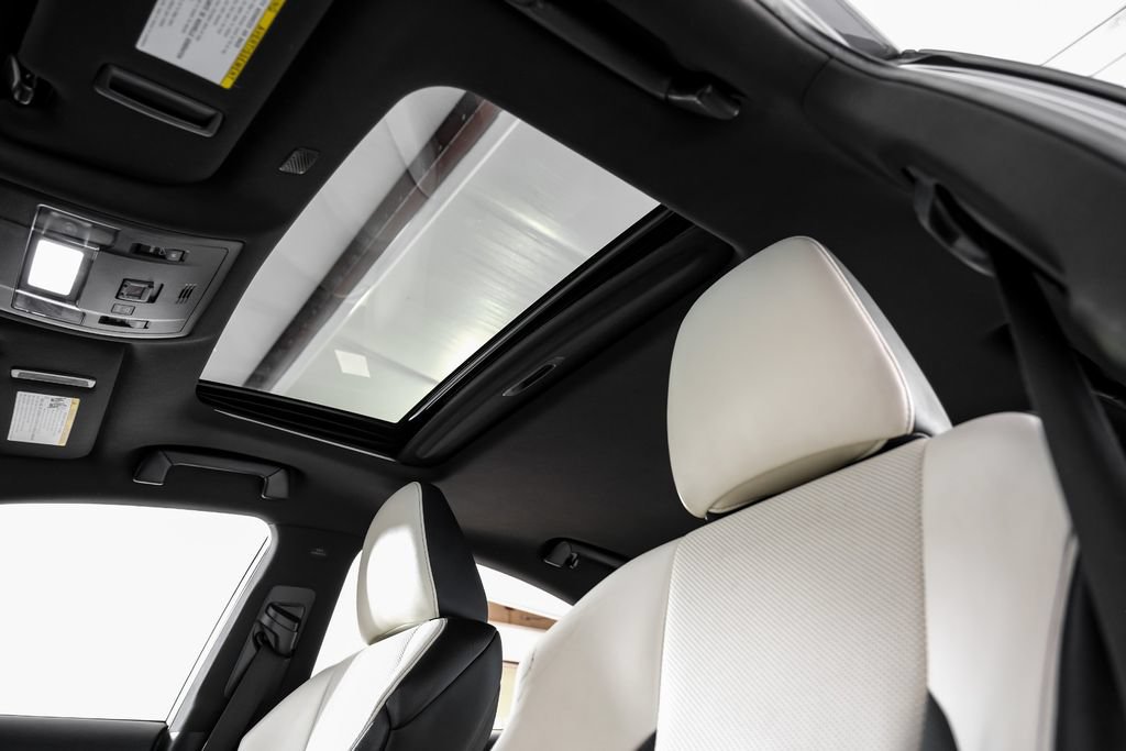 Used 2022 Lexus IS 350 F Sport RWD image 5