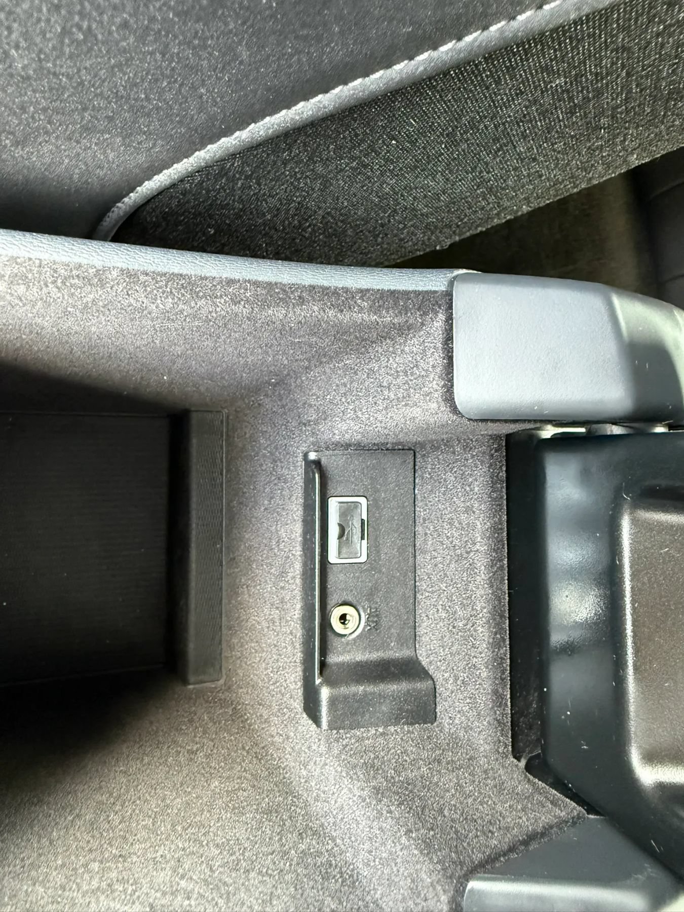 Used 2015 Volvo S60 T5 FWD image 37