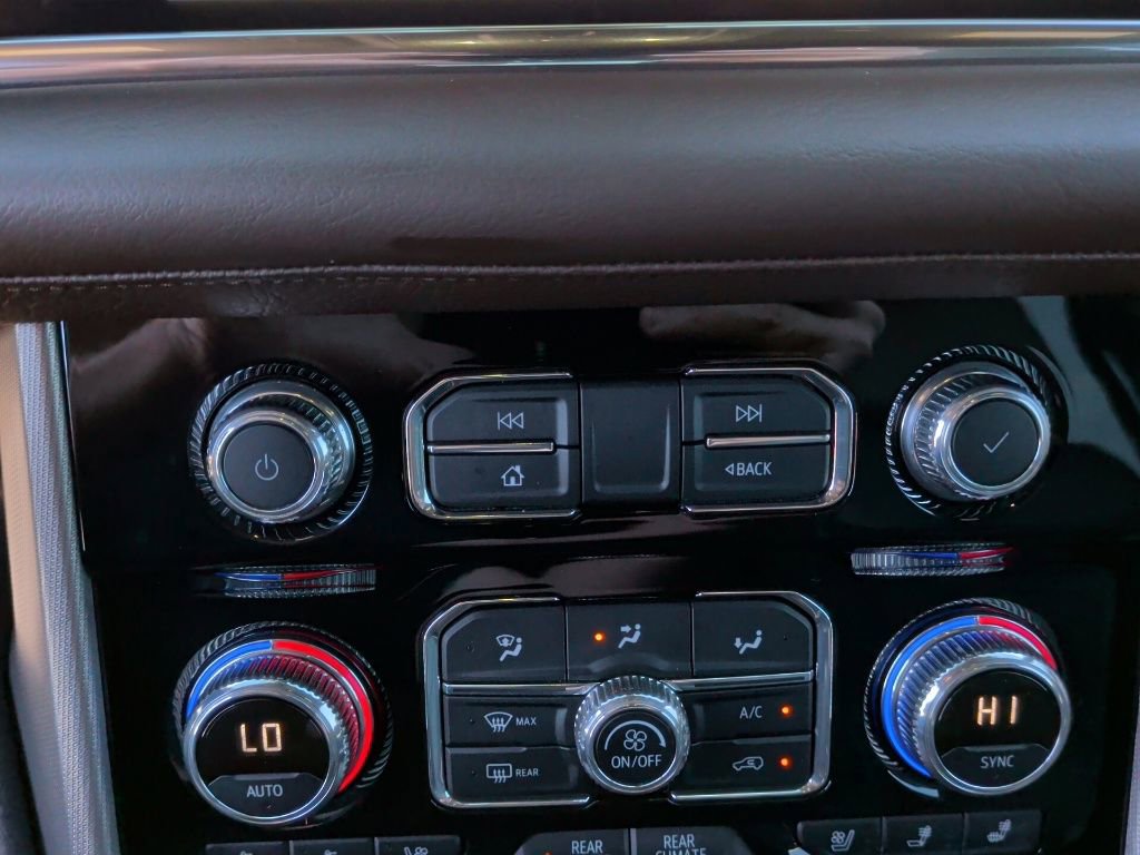 Used 2022 GMC Yukon XL Denali AWD/4WD image 29