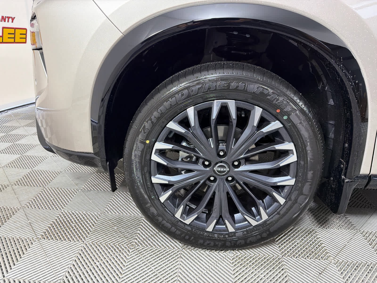 New 2026 Nissan Rogue Platinum w/ Platinum Premium Package image 10