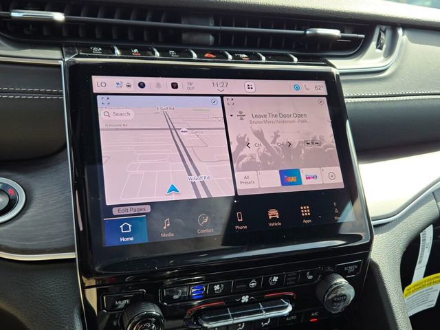 New 2025 Jeep Grand Cherokee Limited w/ Luxury Tech Group II image 30