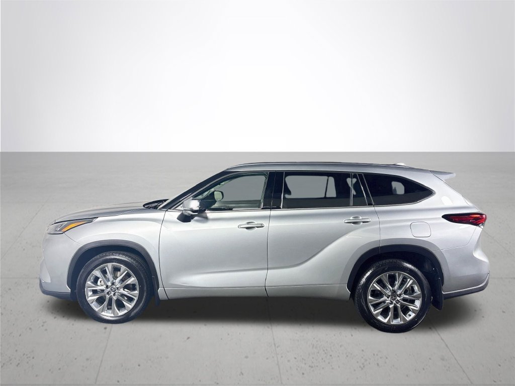 Used 2023 Toyota Highlander Limited AWD/4WD image 9