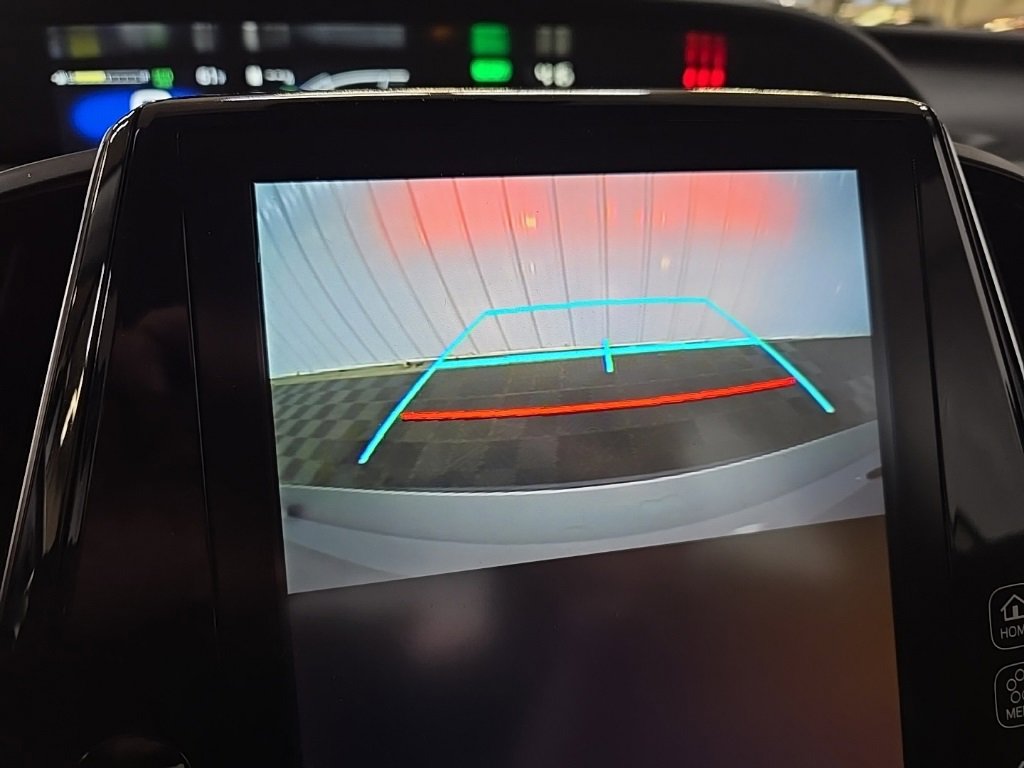 Used 2022 Toyota Prius Prime XLE image 18