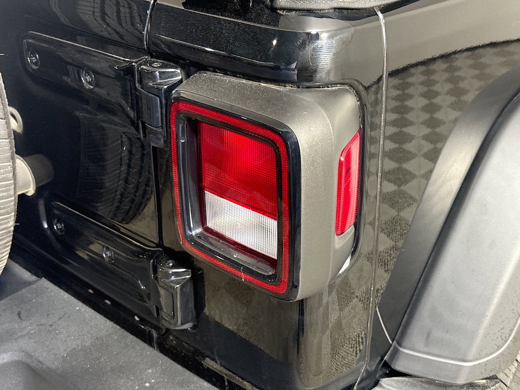 Used 2022 Jeep Wrangler Unlimited Sport image 34