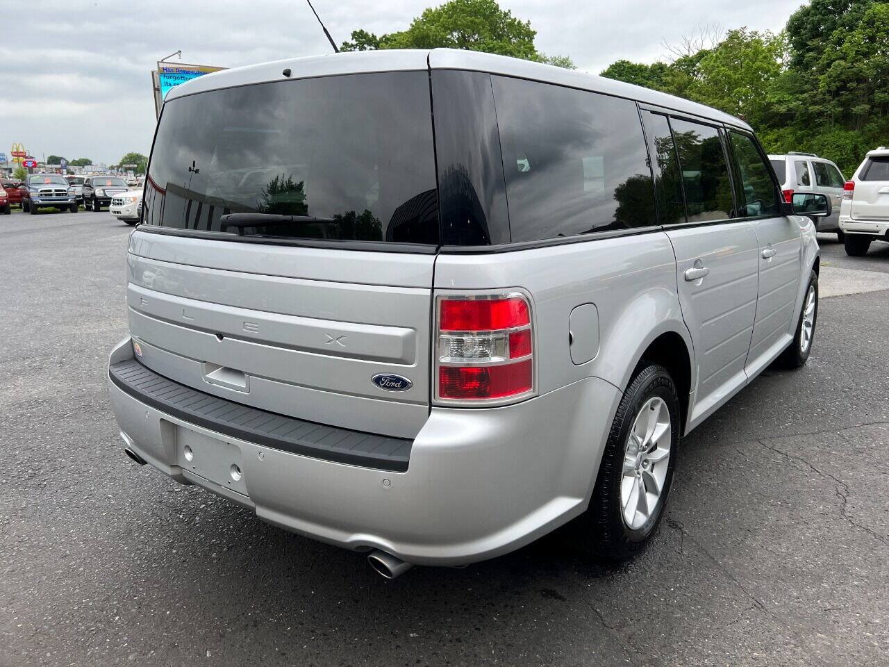 Used 2019 Ford Flex SE FWD image 5