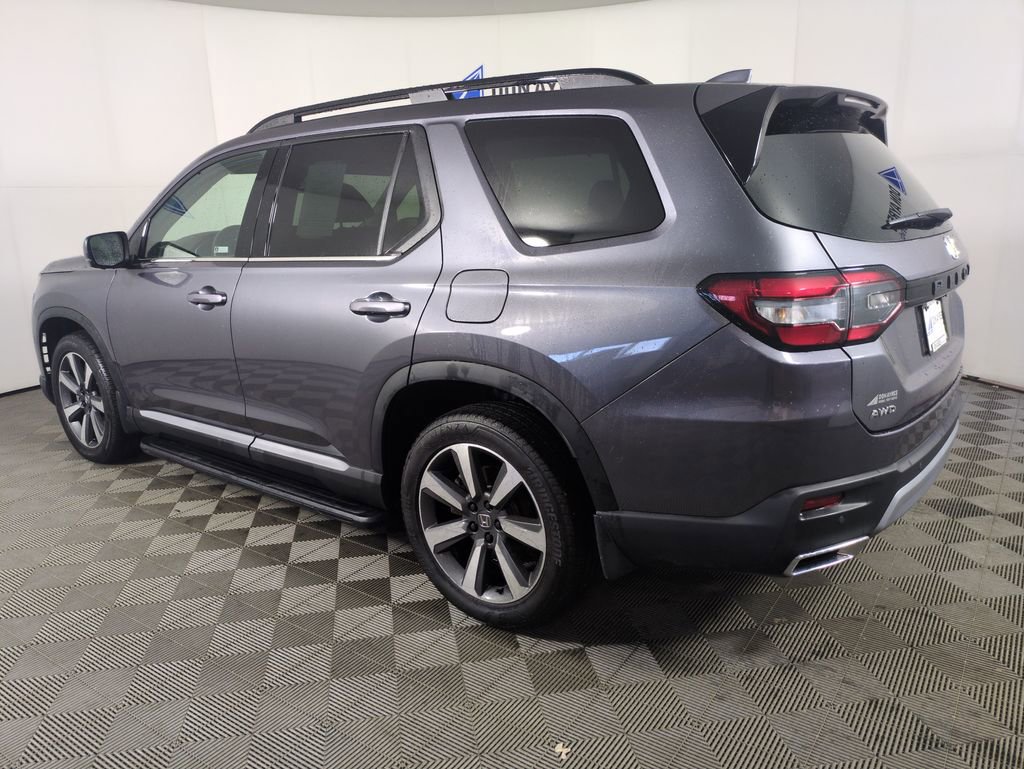 Certified 2024 Honda Pilot Elite image 4