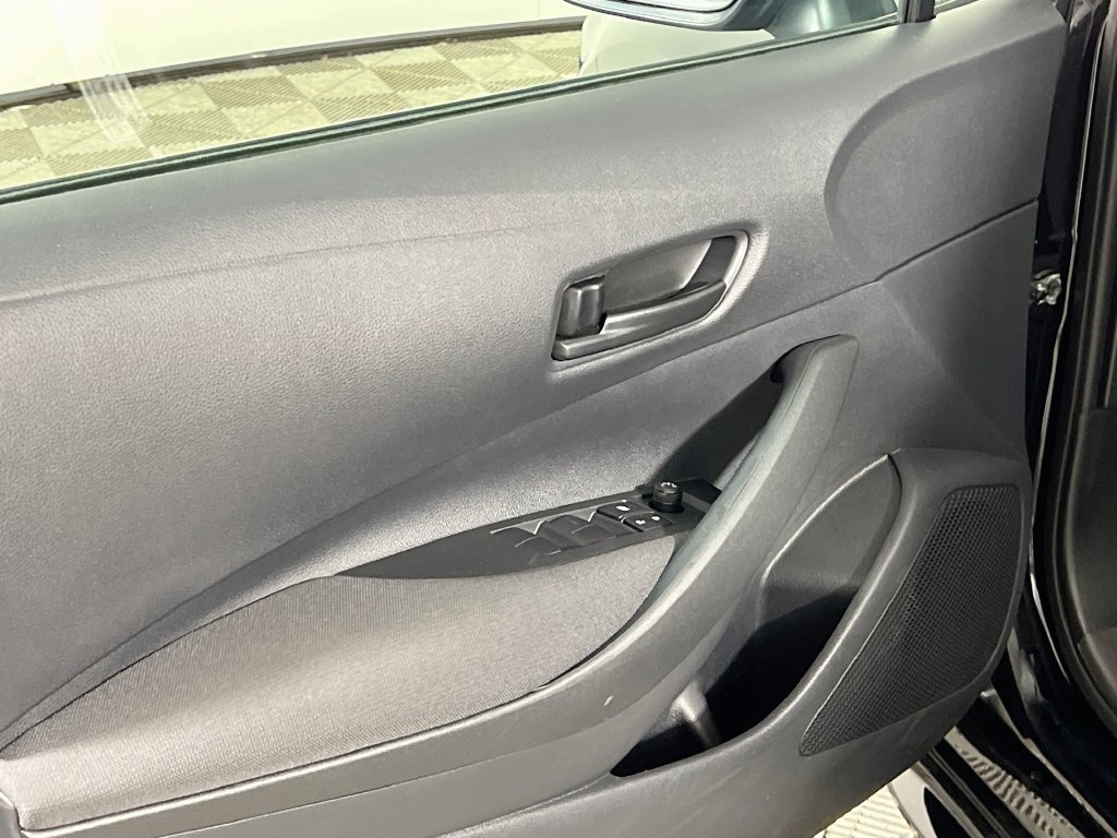 Used 2026 Toyota Corolla LE FWD image 14