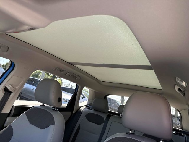 Used 2022 Volkswagen Taos SE image 21