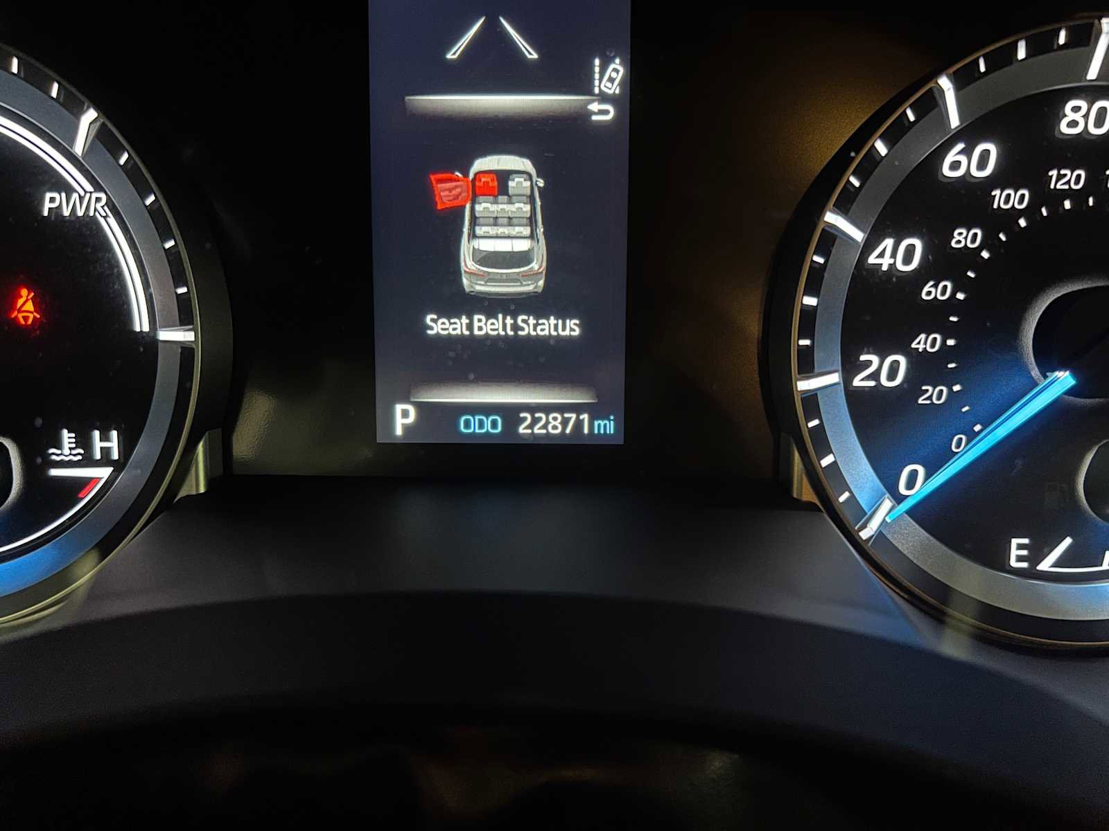 Used 2022 Toyota Highlander LE image 30