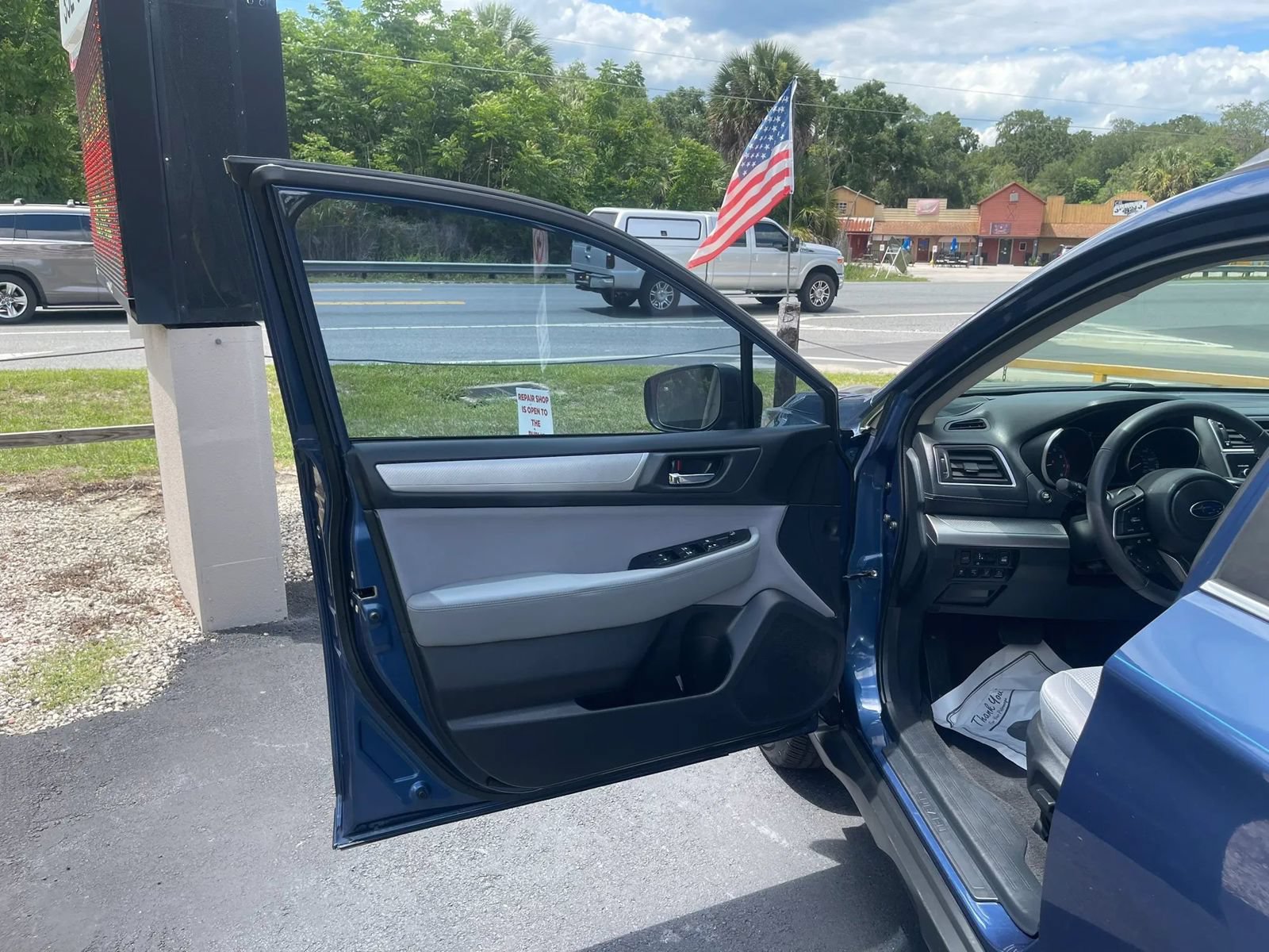 Used 2019 Subaru Outback 2.5i Premium AWD/4WD image 9