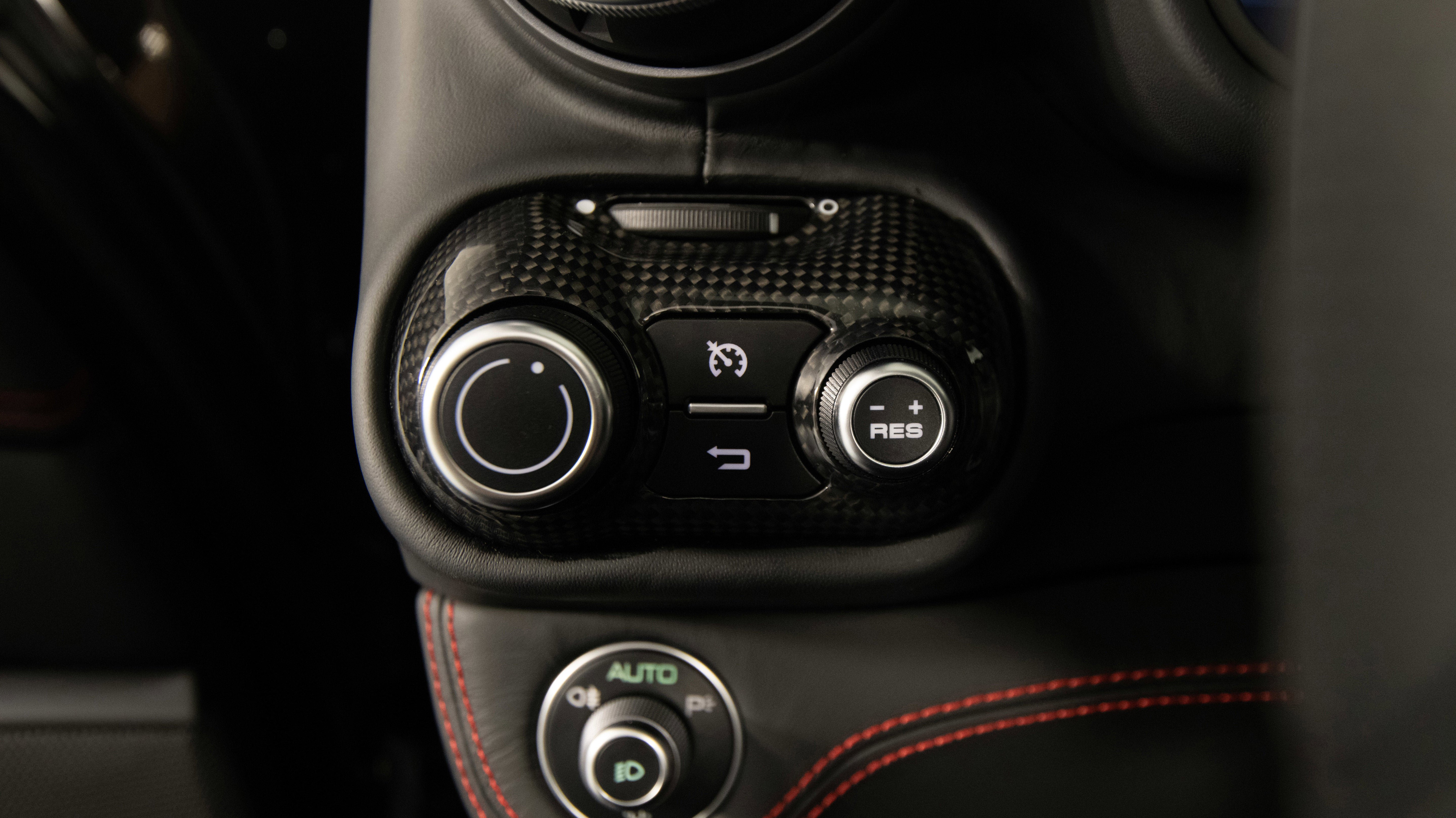 Certified 2022 Ferrari Portofino M image 21