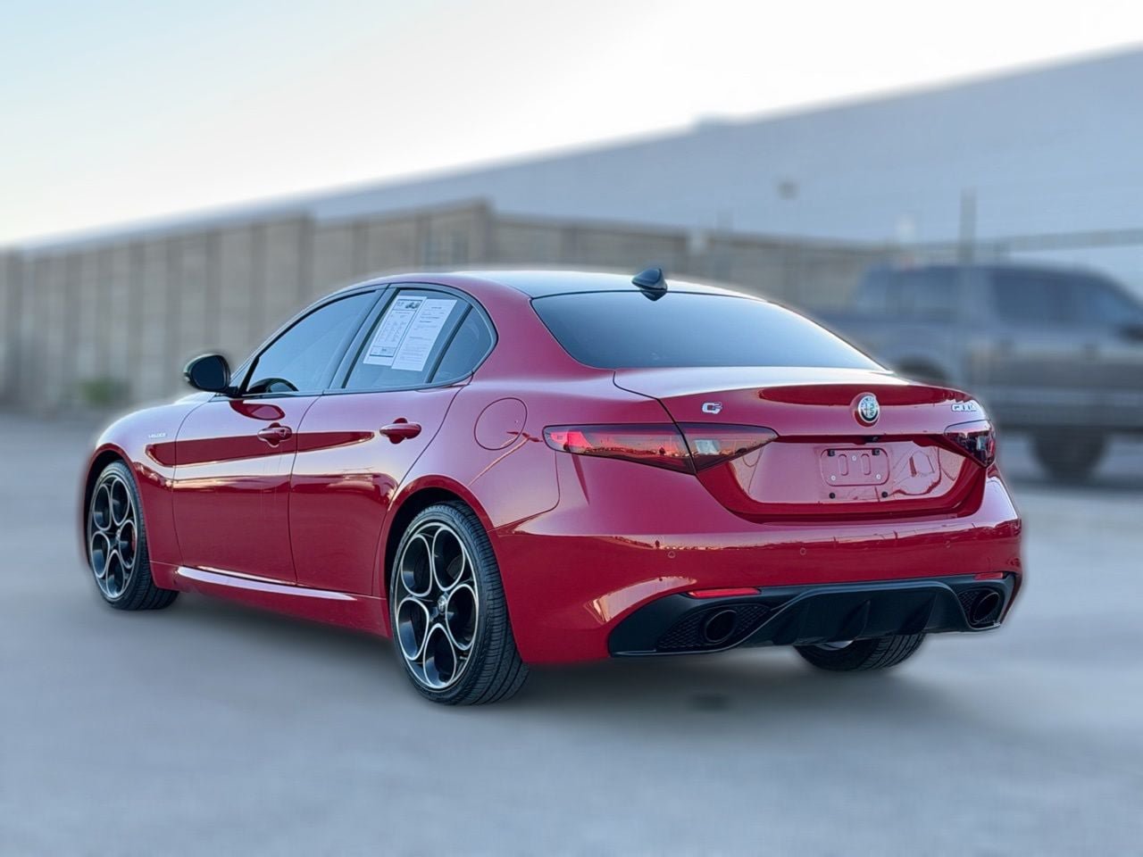 Used 2022 Alfa Romeo Giulia Veloce RWD image 7