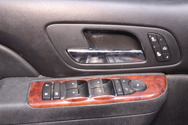 Used 2010 Chevrolet Suburban 2500 LT image 20