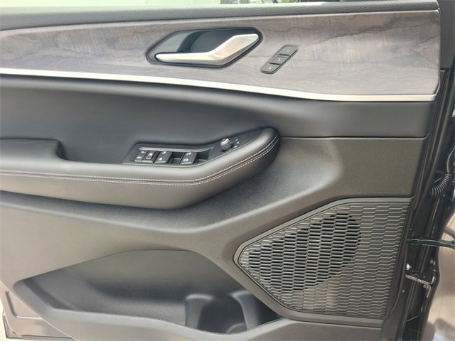 New 2025 Jeep Grand Cherokee Limited image 21