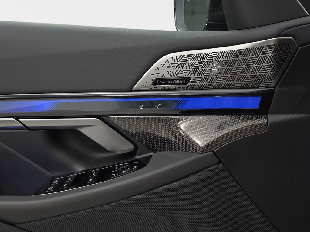 New 2026 BMW M5 image 27