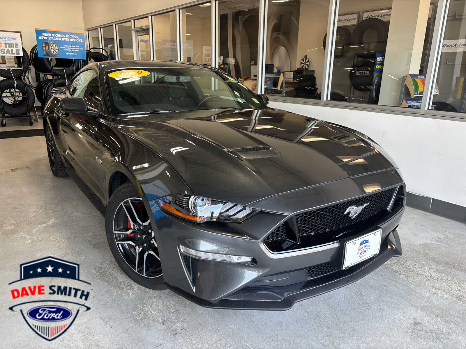 Used 2019 Ford Mustang GT RWD image 2