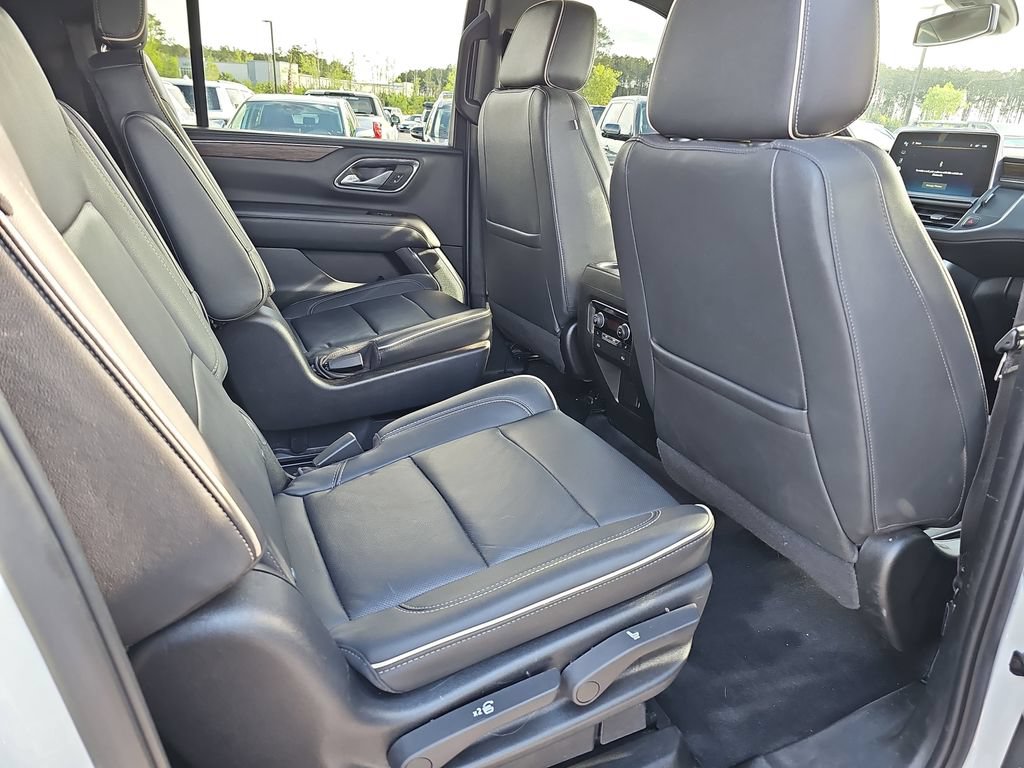 Used 2022 Chevrolet Suburban Premier RWD image 15