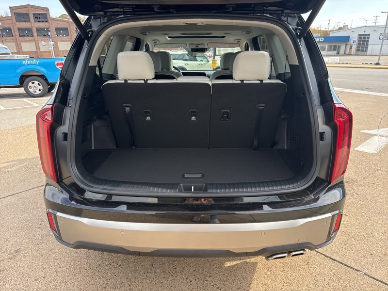 New 2025 Kia Telluride S image 10