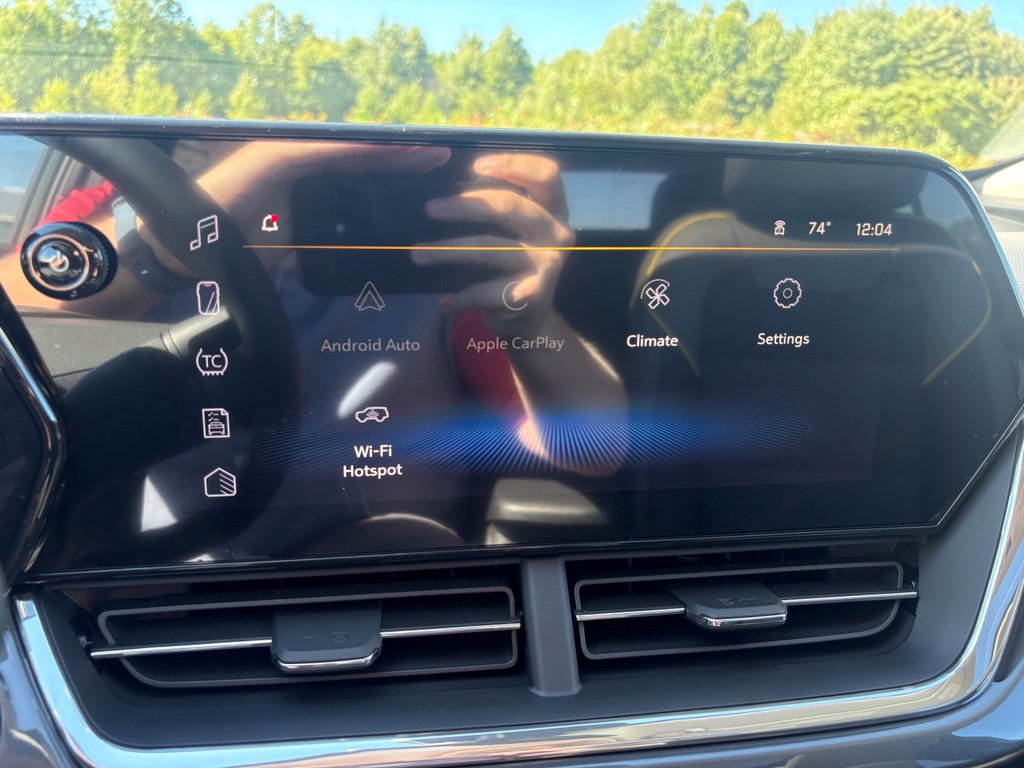 New 2026 Chevrolet Trax ACTIV w/ Sunroof Package FWD image 22