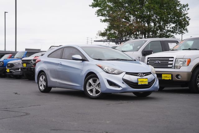 Used 2013 Hyundai Elantra image 2