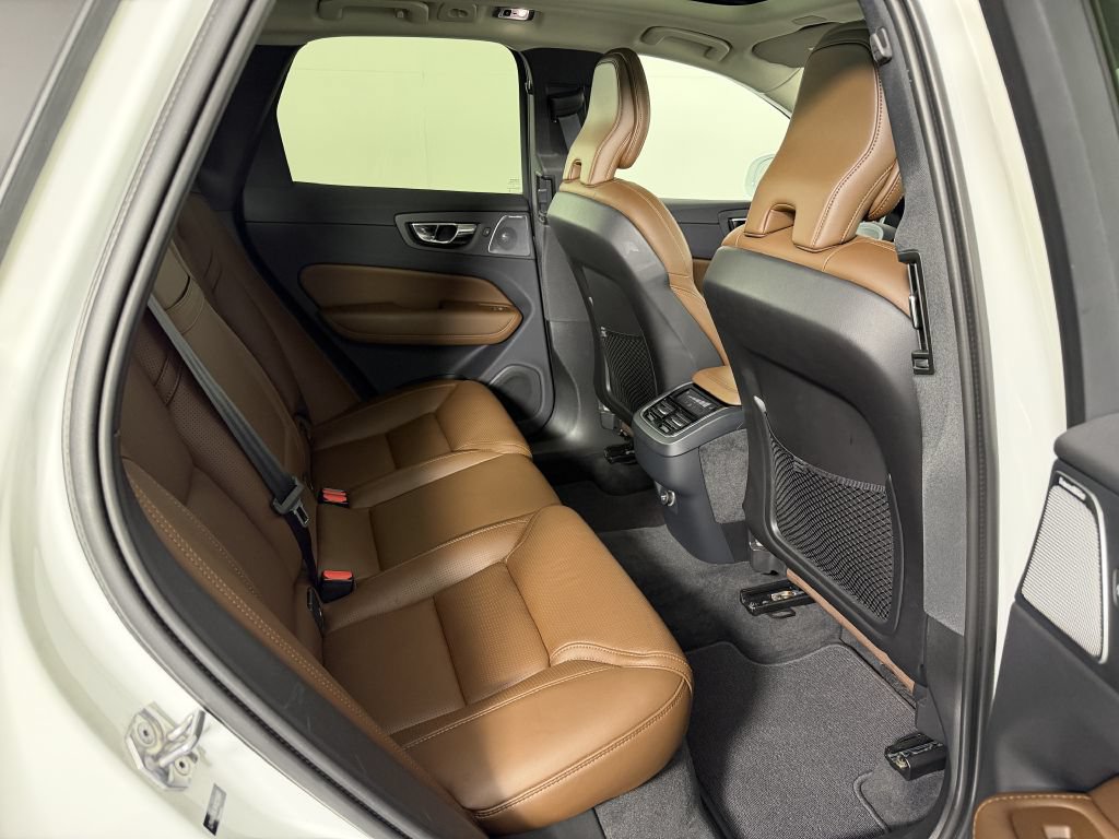 Used 2019 Volvo XC60 T6 Inscription AWD/4WD image 23