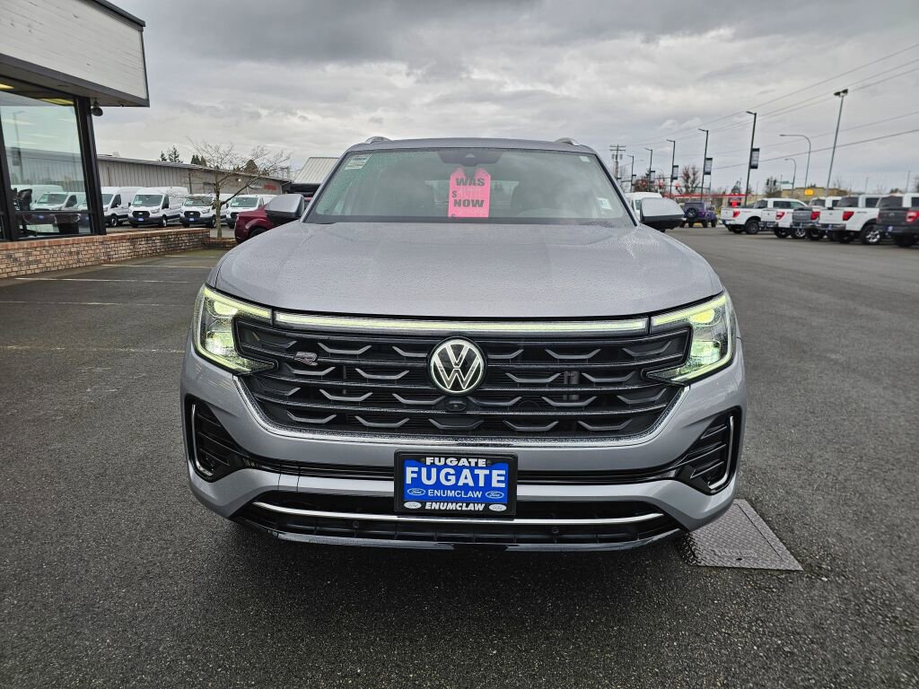 Used 2024 Volkswagen Atlas Cross Sport SEL Premium R-Line image 3