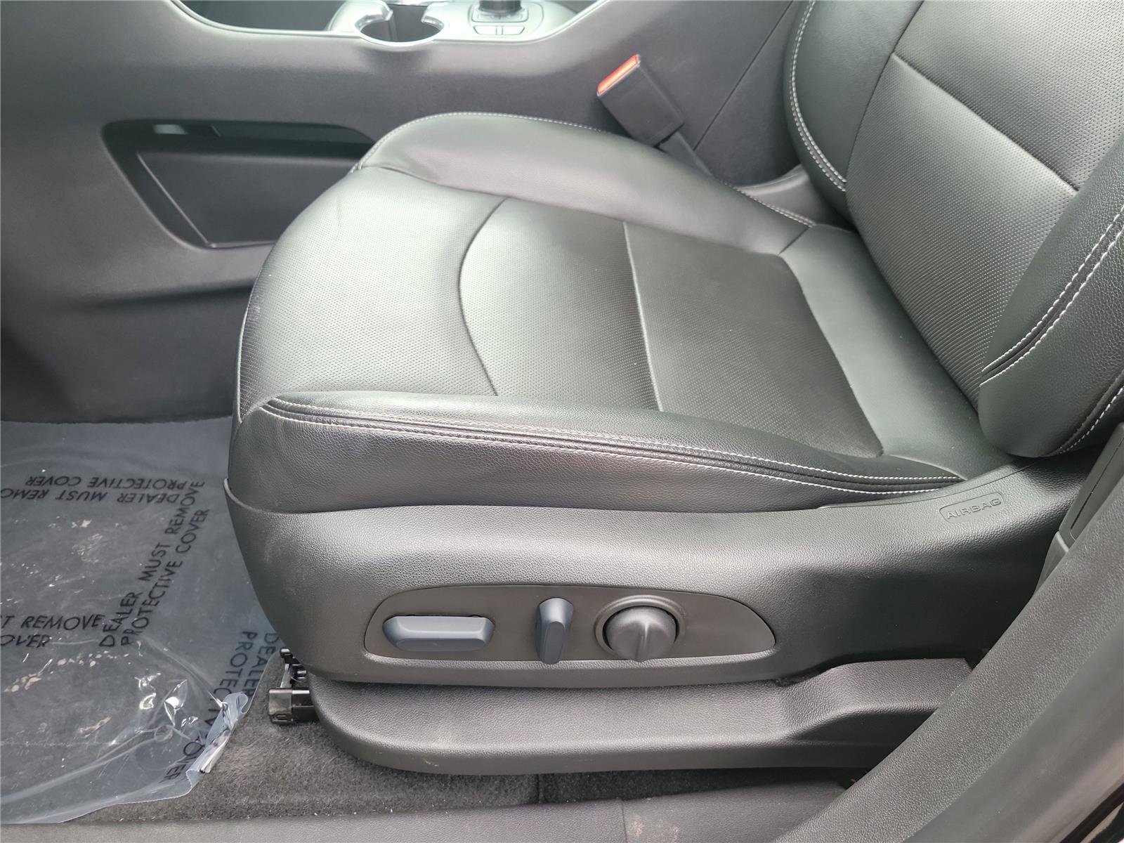 Used 2022 GMC Terrain SLT image 19