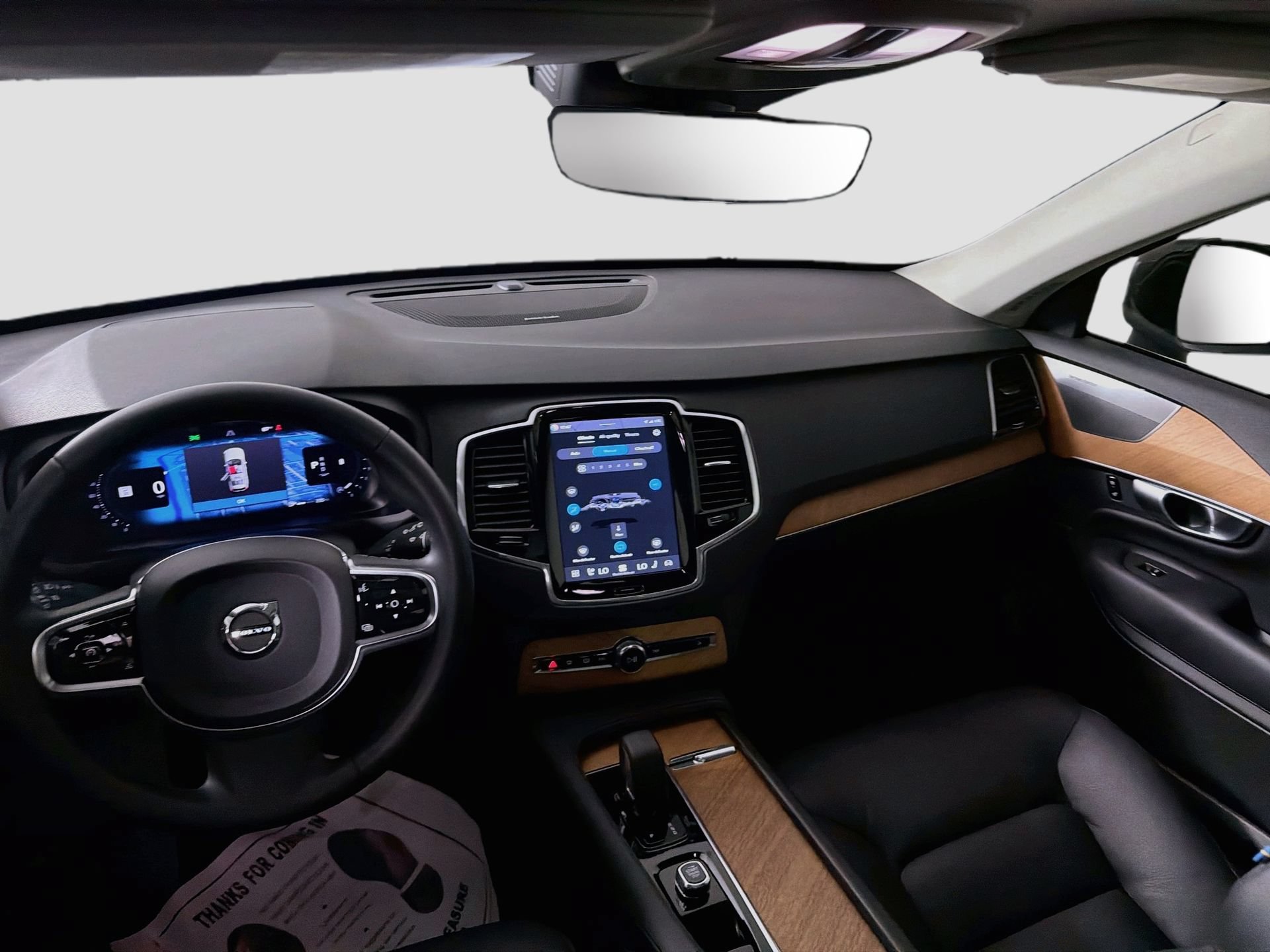Certified 2024 Volvo XC90 B5 Plus AWD/4WD image 24
