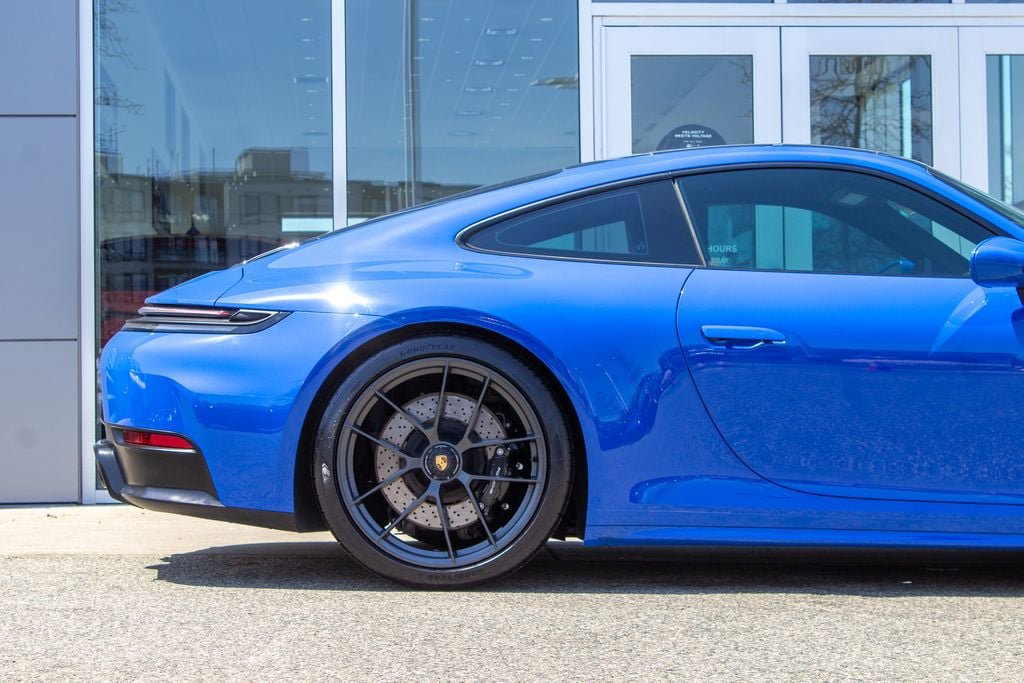Used 2025 Porsche 911 Carrera 4 GTS AWD/4WD image 6