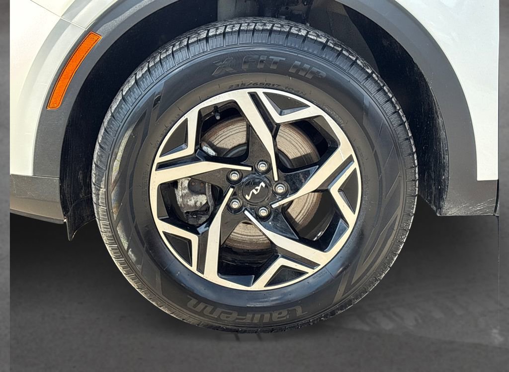 Used 2023 Kia Sportage LX image 12