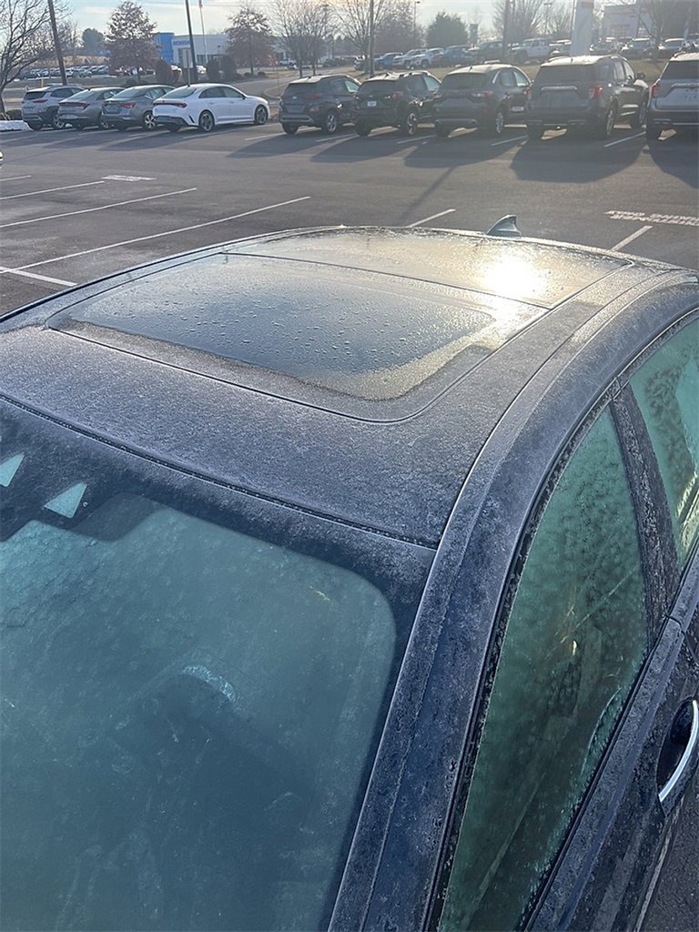 Used 2016 BMW 750i xDrive image 7