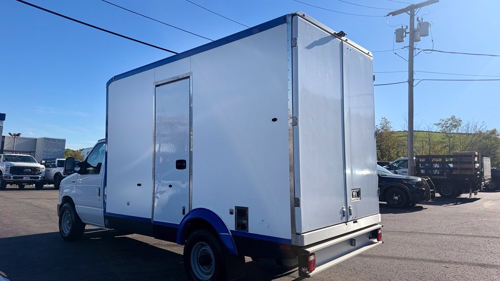 Used 2024 Ford E-350 and Econoline 350 Super Duty w/ Power Windows & Locks Group RWD image 6