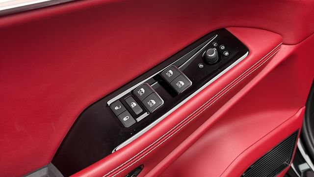 Used 2024 Jeep Wagoneer Launch Edition AWD/4WD image 10