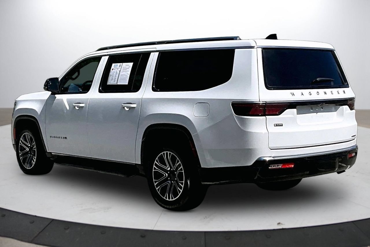Certified 2024 Jeep Wagoneer L Series II w/ Flexible Seating Group AWD/4WD image 7