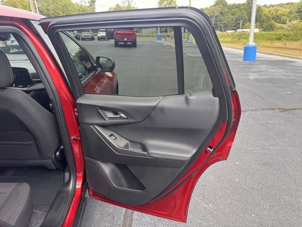 Used 2025 Chevrolet Equinox LT image 24
