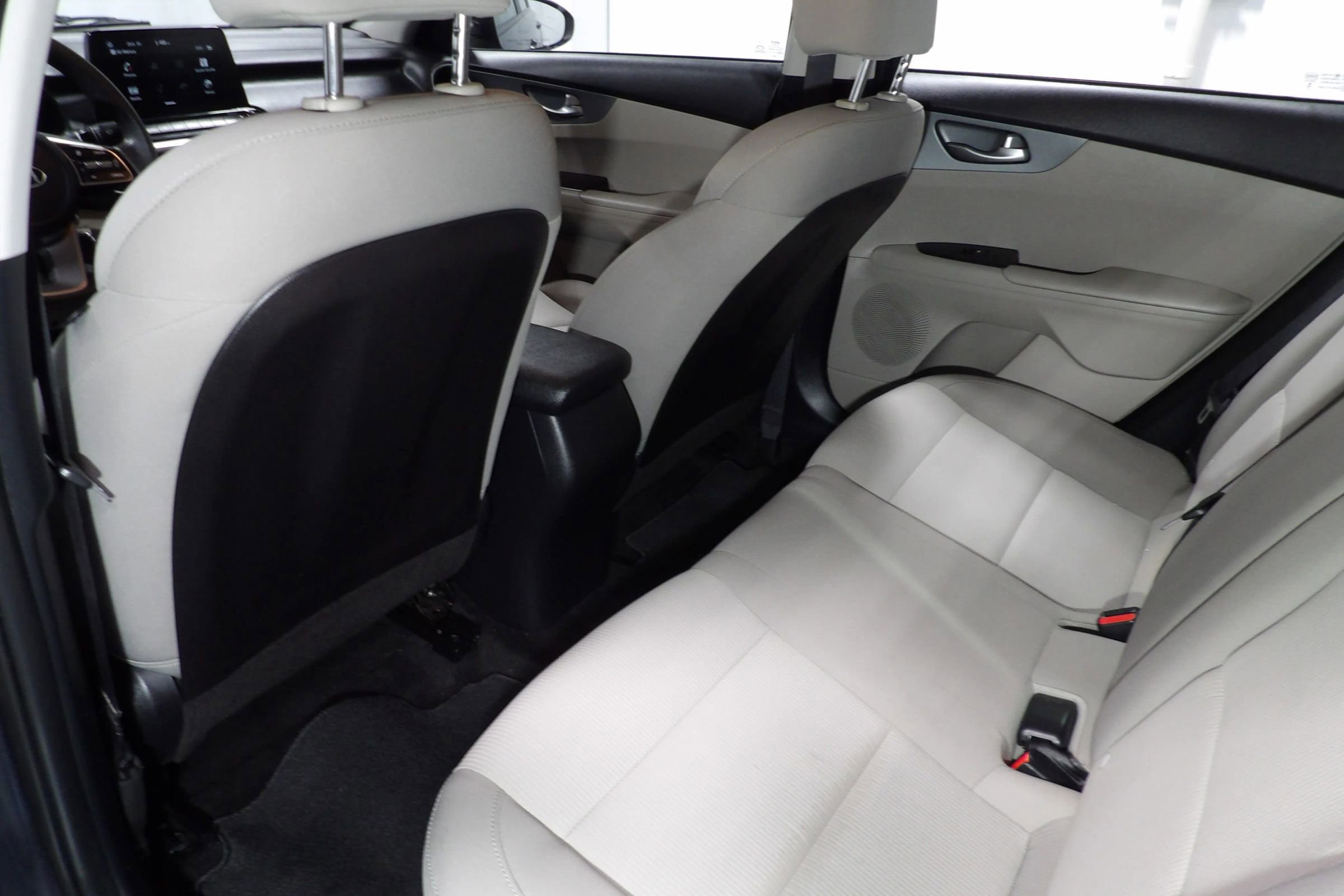 Used 2021 Kia Forte LXS image 10