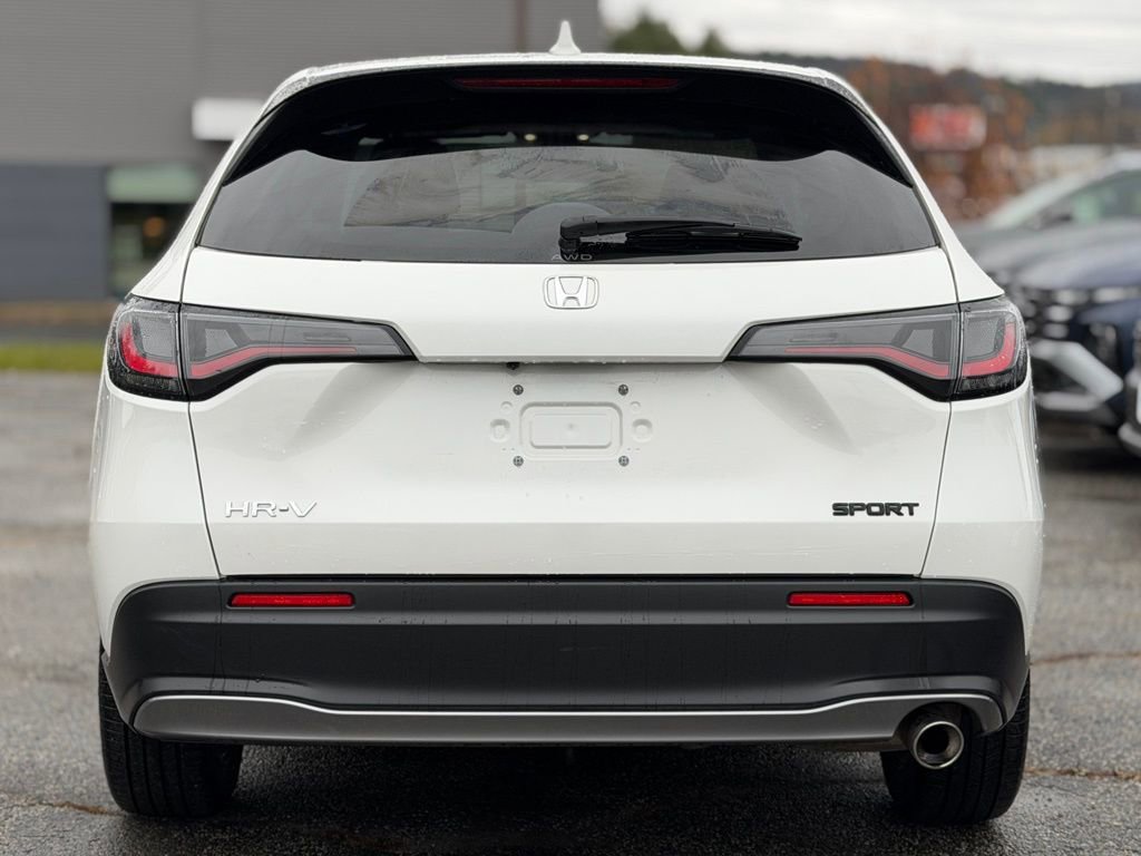 Used 2025 Honda HR-V Sport image 4