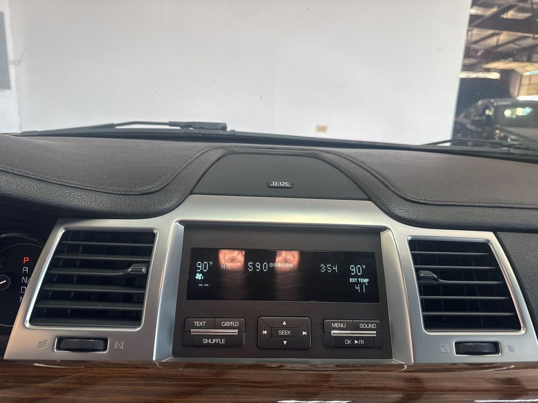 Used 2011 Lincoln MKS FWD image 14