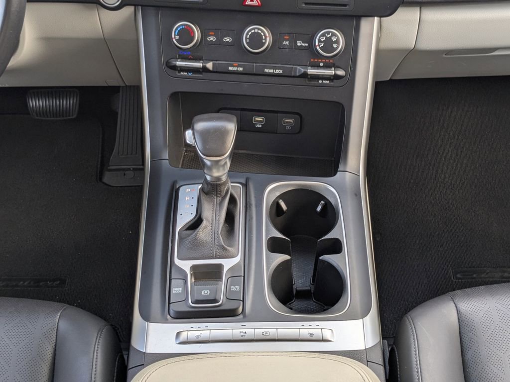 Used 2024 Kia Carnival LX image 22