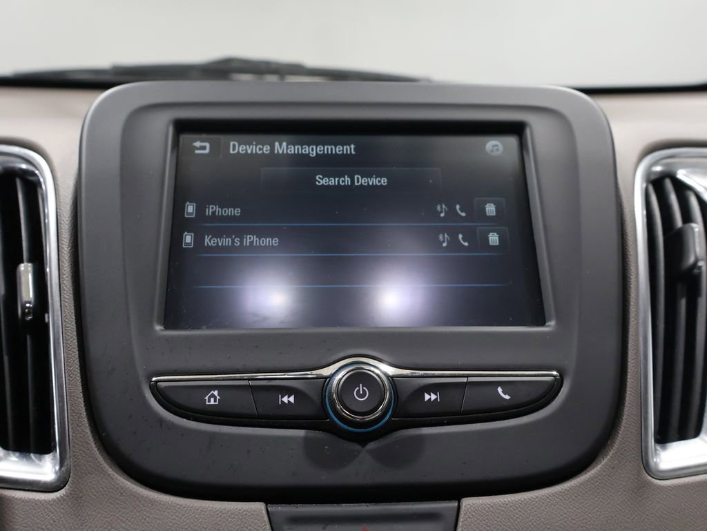 Used 2017 Chevrolet Malibu LT image 26