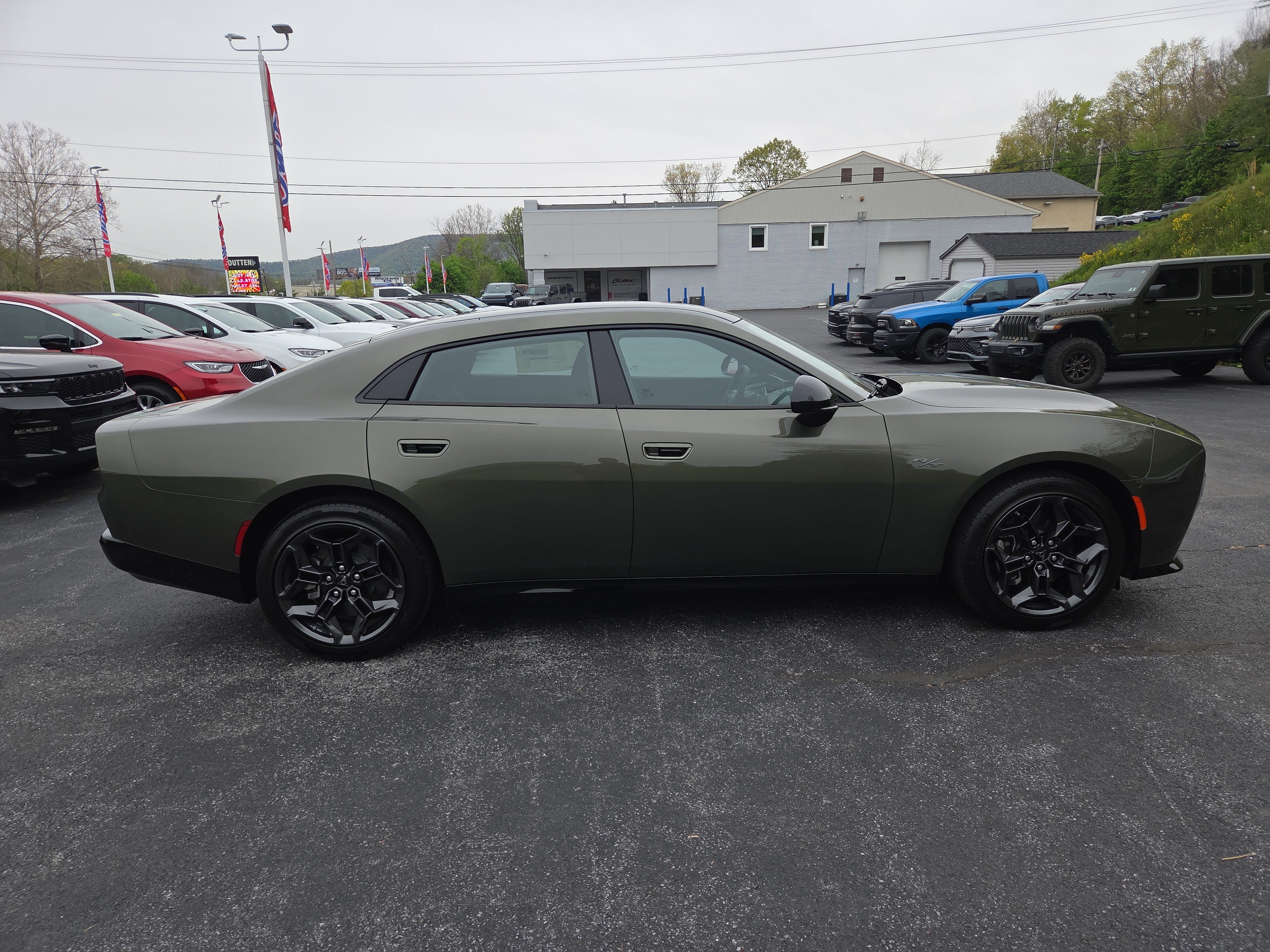 New 2026 Dodge Charger R/T AWD/4WD image 2