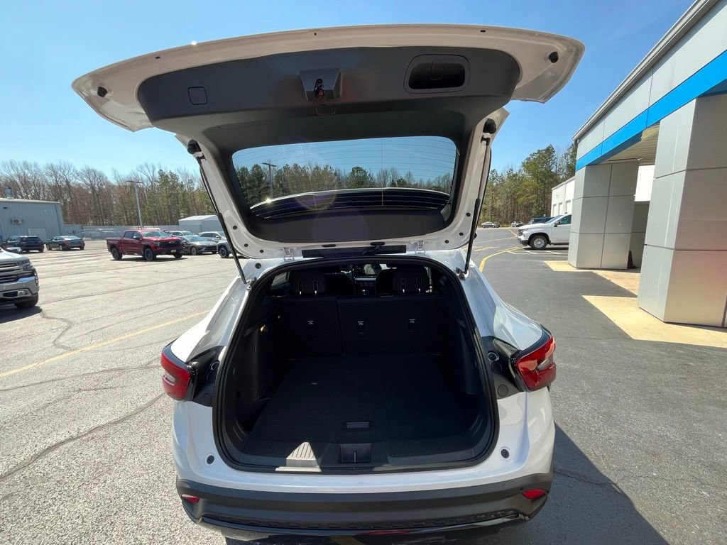 New 2026 Chevrolet Trax RS w/ Driver Confidence Package image 11