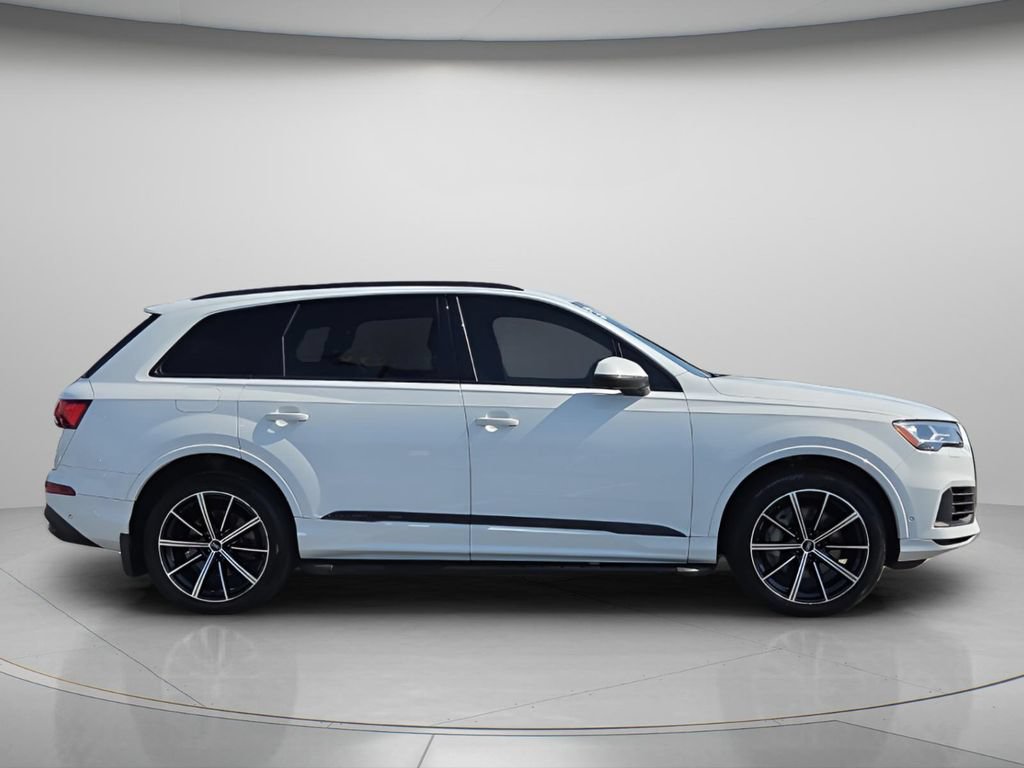 Used 2021 Audi Q7 3.0T Premium Plus w/ Premium Plus Package AWD/4WD image 9