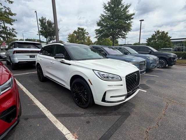 New 2025 Lincoln Corsair Reserve w/ Equipment Group 202A image 2