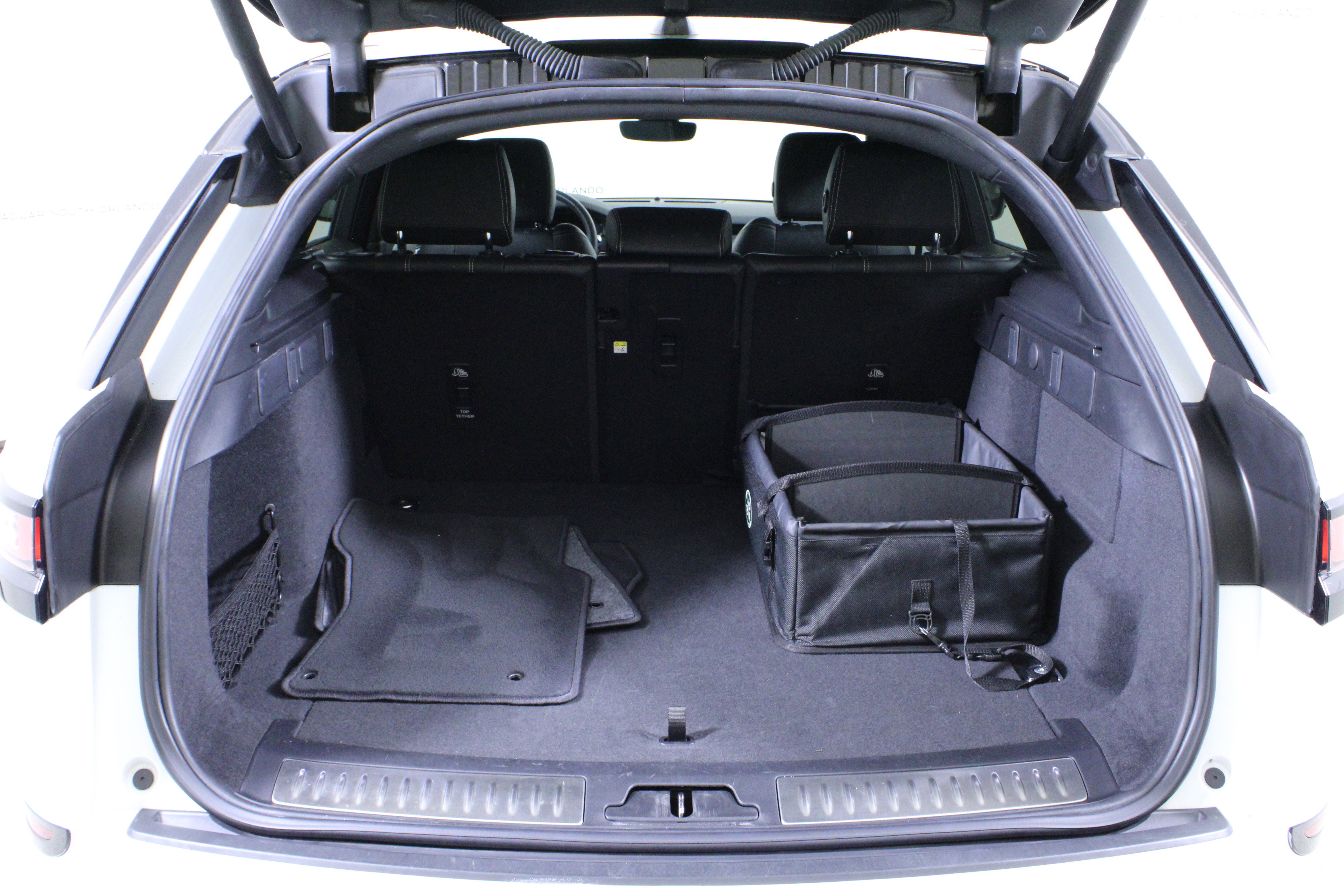 Used 2023 Land Rover Range Rover Velar R-Dynamic S image 10