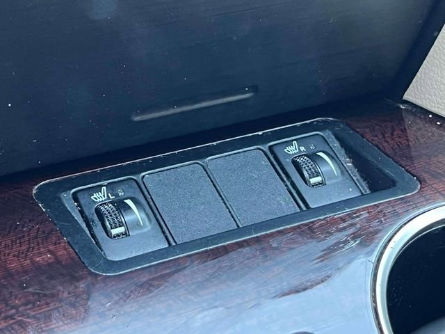 Used 2013 Toyota Camry XLE FWD image 26