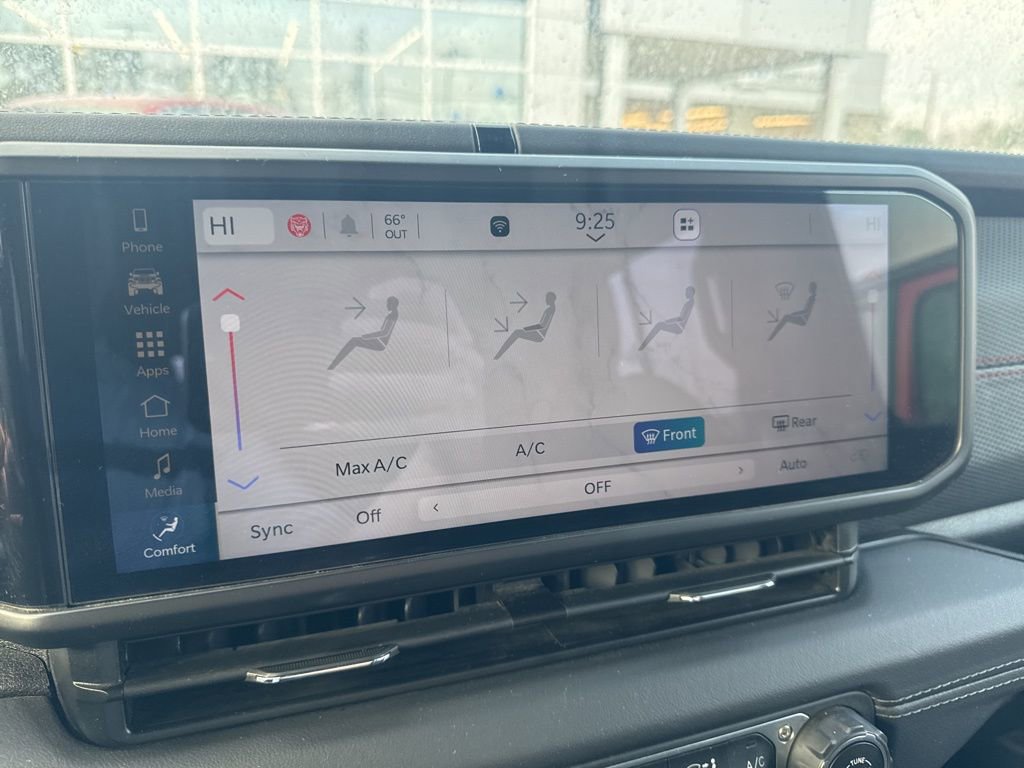 Used 2025 Jeep Wrangler Unlimited Rubicon image 13