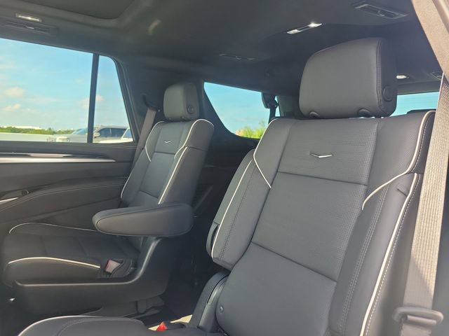 New 2026 Cadillac Escalade Sport w/ LPO, ONYX Package AWD/4WD image 11