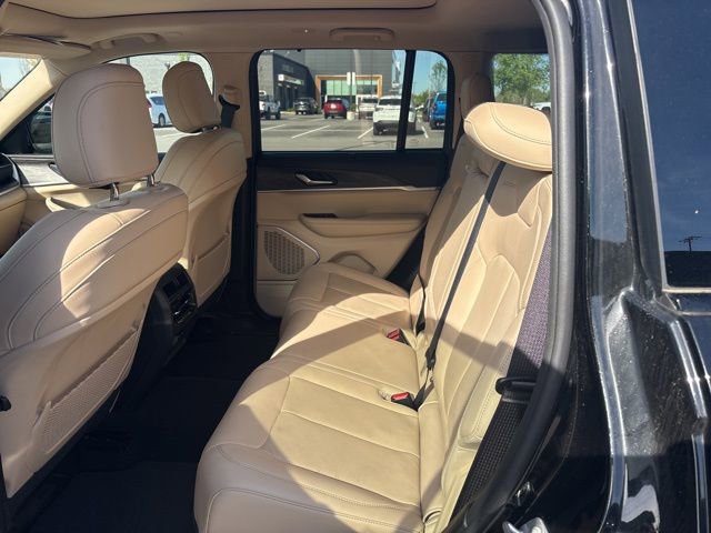 Used 2022 Jeep Grand Cherokee Limited w/ Luxury Tech Group II image 24