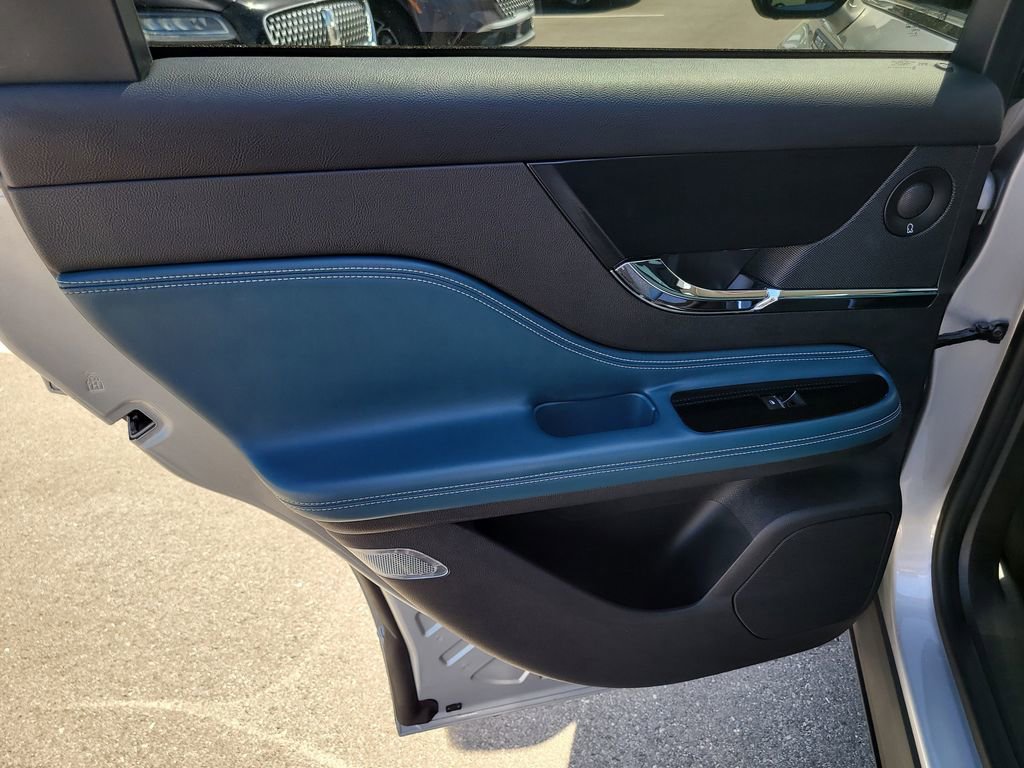 Certified 2020 Lincoln Corsair Reserve w/ Equipment Group 202A image 9